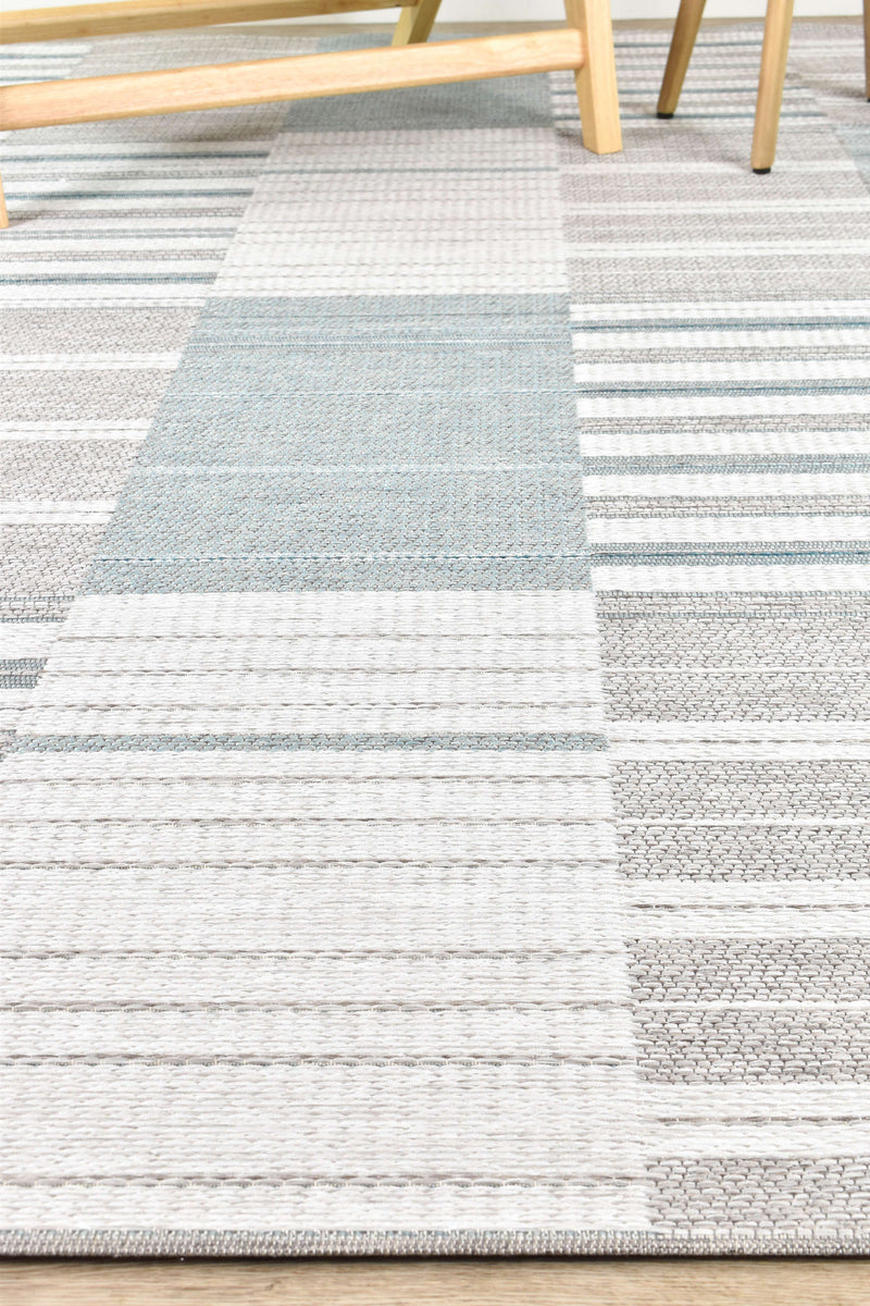 Vermont 54 Soft Blue Outdoor Rug