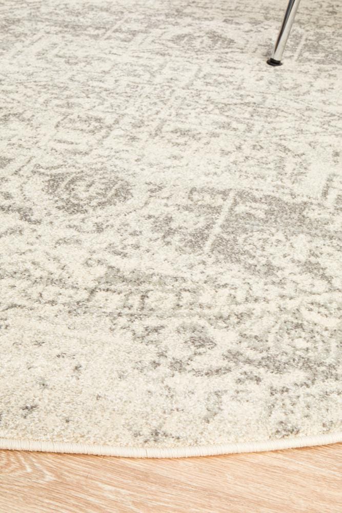 Evoke Dream White Silver Transitional Round Rug