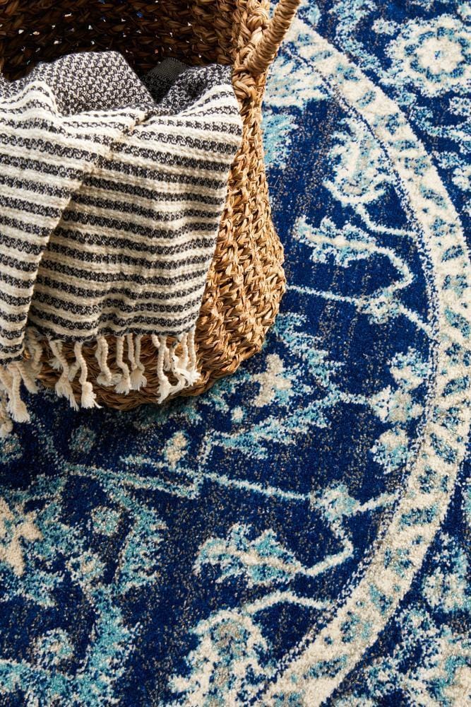 Evoke Release Navy Transitional Round Rug