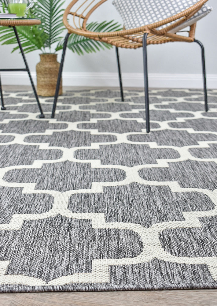 Alaska Indoor Outdoor 68 Light Grey Rug