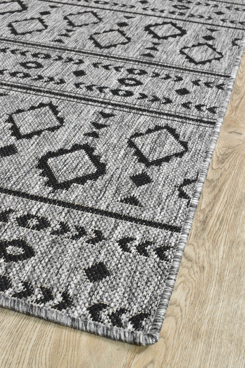 Alaska Indoor Outdoor 33 Dark Grey Rug