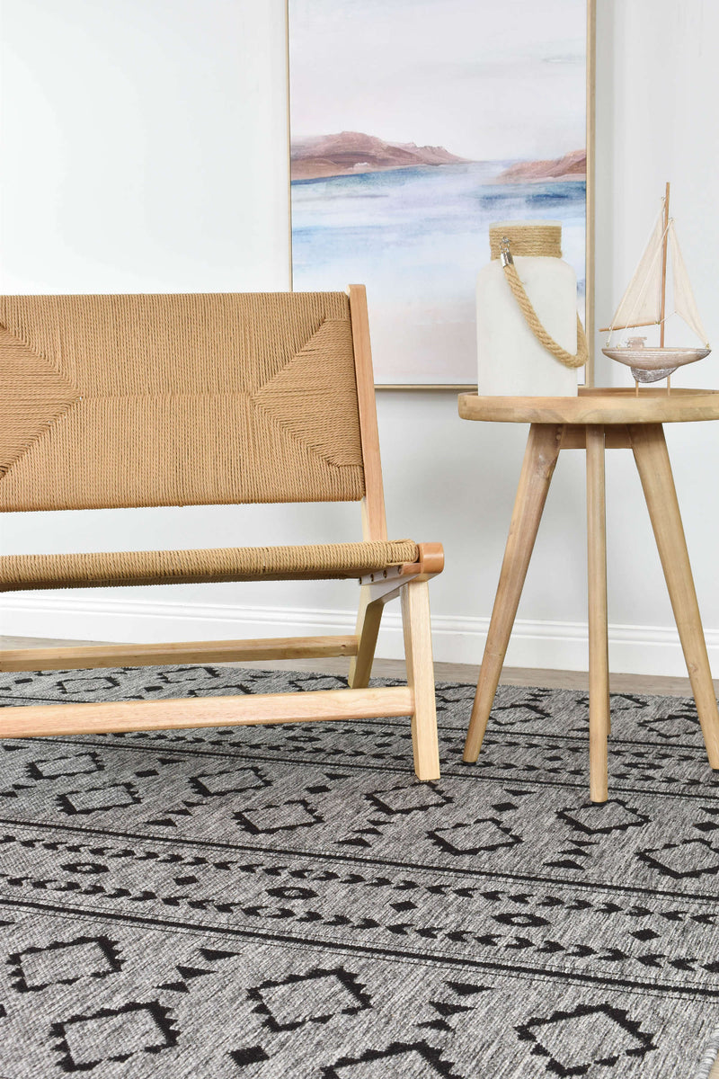 Alaska Indoor Outdoor 33 Dark Grey Rug