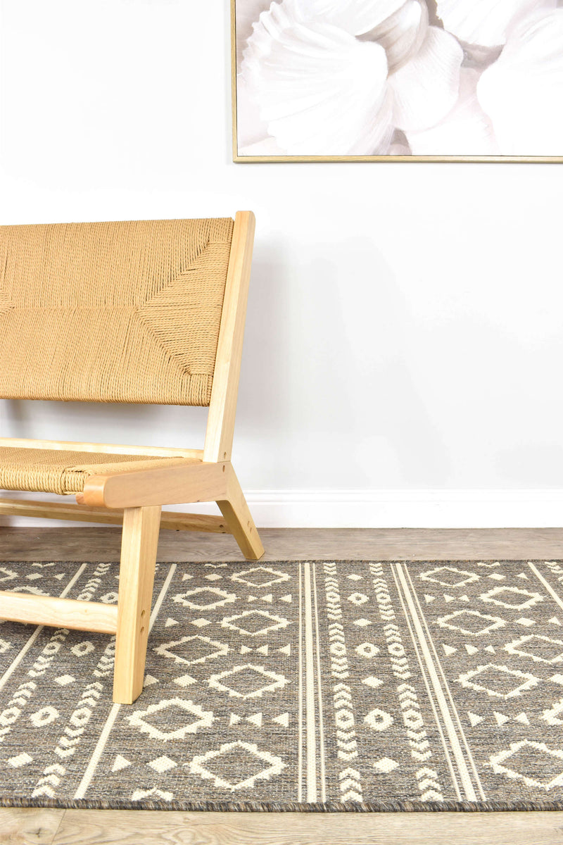 Alaska Indoor Outdoor 33 Brown Rug