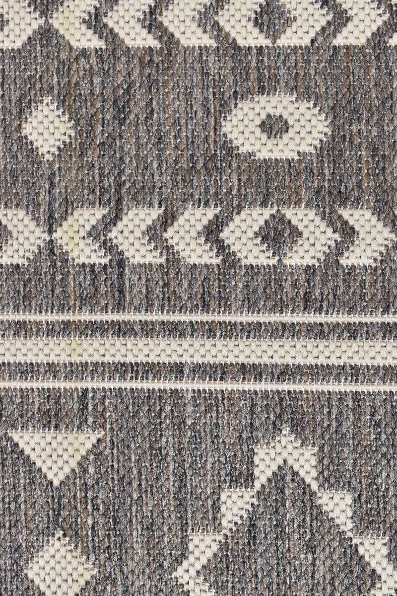 Alaska Indoor Outdoor 33 Brown Rug