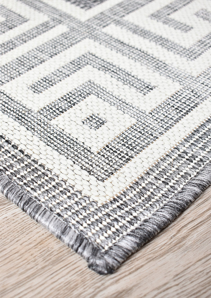 Alaska Indoor Outdoor 81 Light Grey Rug