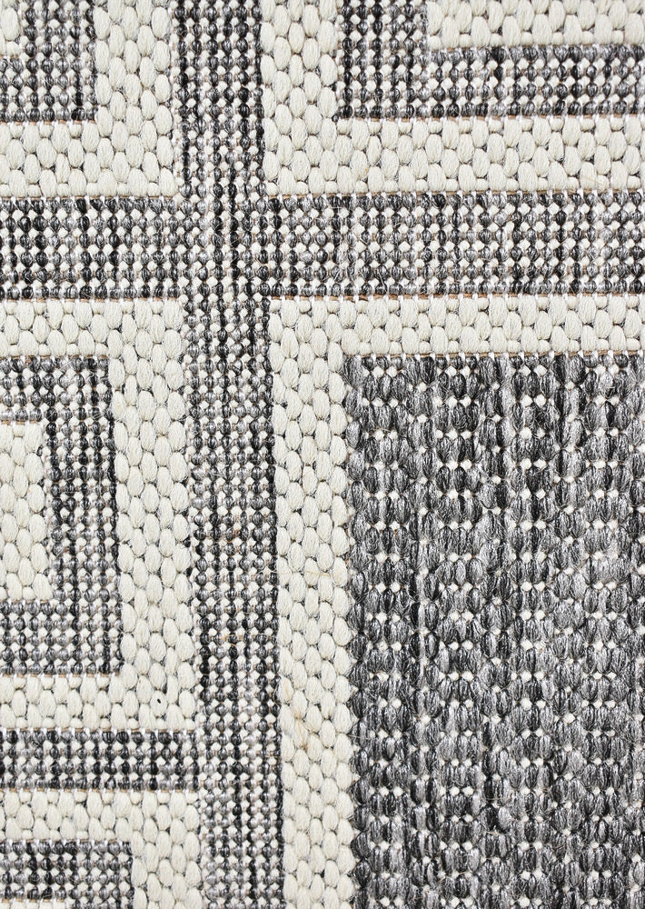 Alaska Indoor Outdoor 81 Light Grey Rug