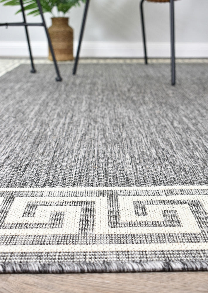 Alaska Indoor Outdoor 81 Light Grey Rug