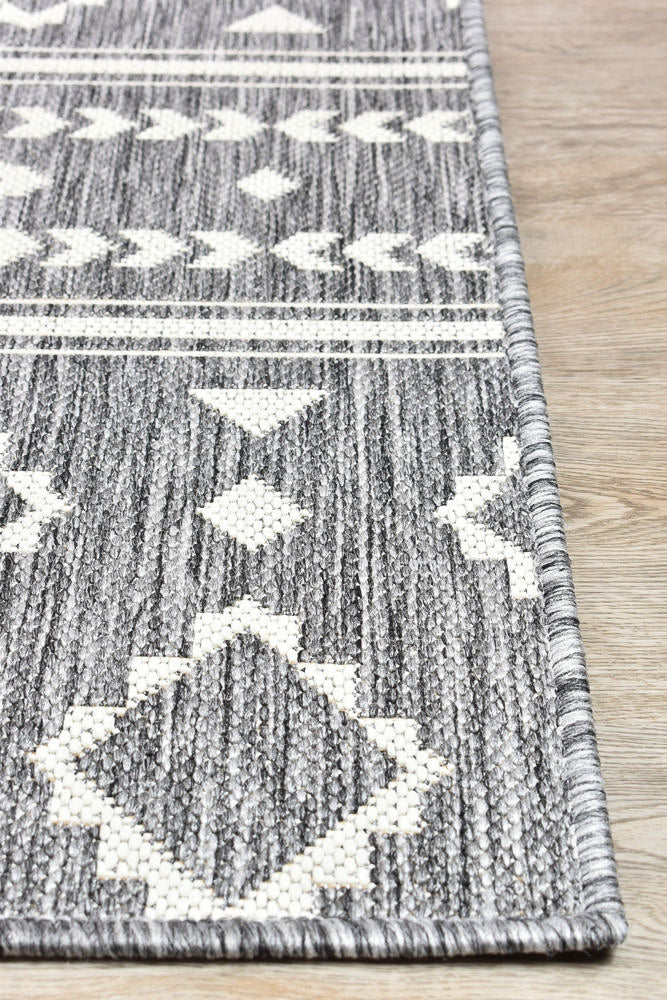 Alaska Indoor Outdoor 33 Grey Cream Rug
