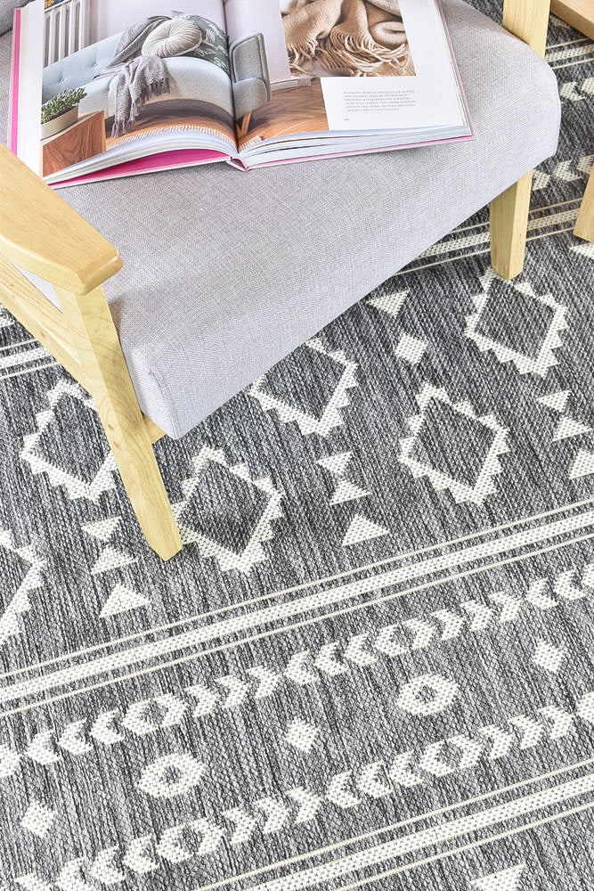 Alaska Indoor Outdoor 33 Grey Cream Rug