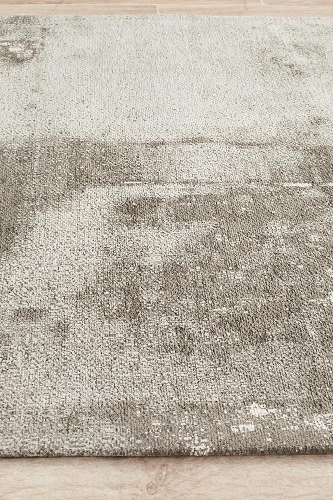 Magnolia 11 Silver Runner Rug