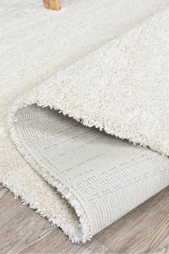 Naomi Topaz Cream Shag Rug