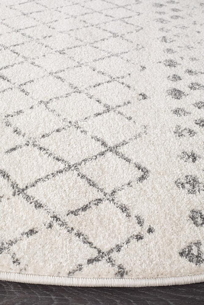Oasis-Oasis Selma White Grey Tribal Round Rug