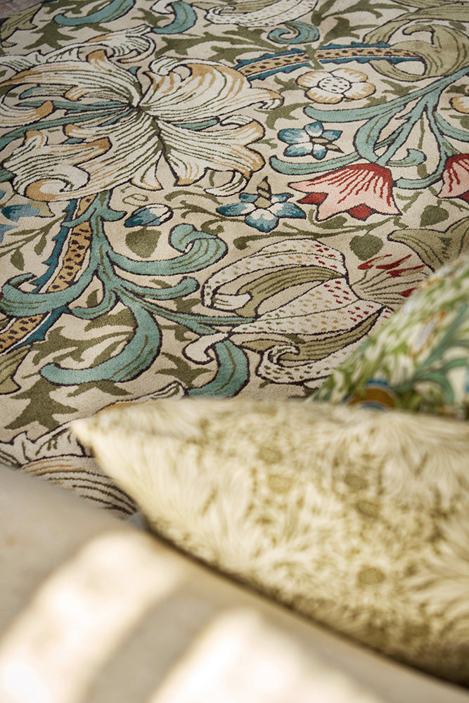 Morris & Co Golden Lily Green - Red 130107 Rug