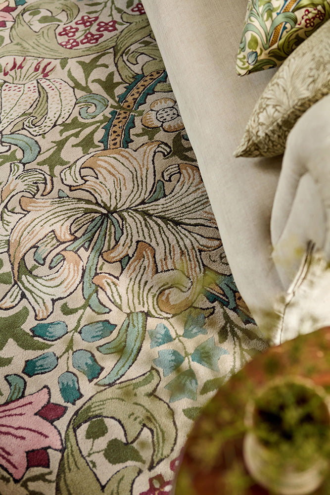 Morris & Co Golden Lily Green - Red 130107 Rug