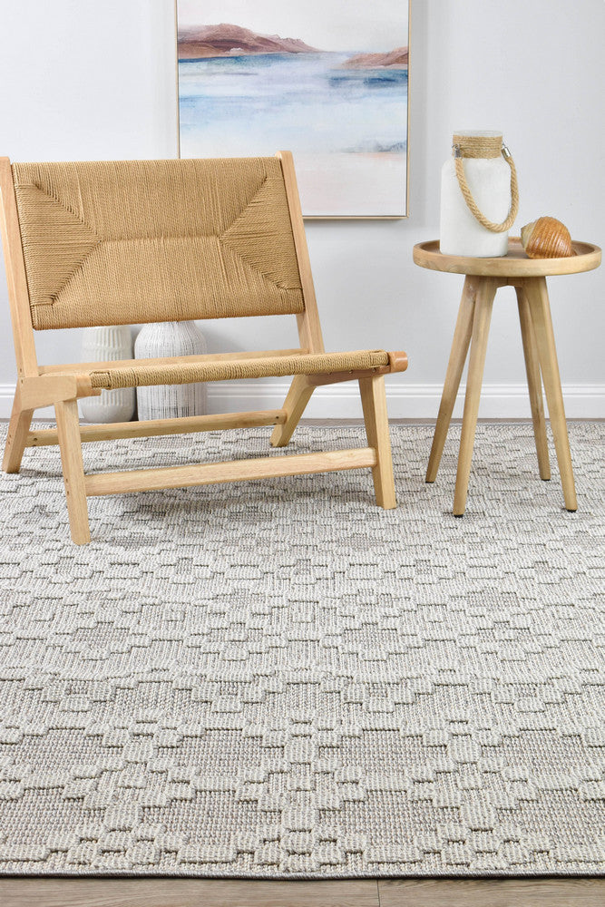 Colorado Chevron Light Grey Outdoor Rug