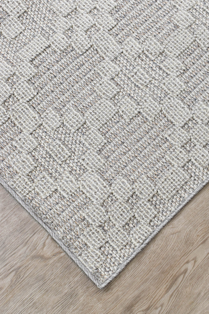 Colorado Chevron Light Grey Outdoor Rug