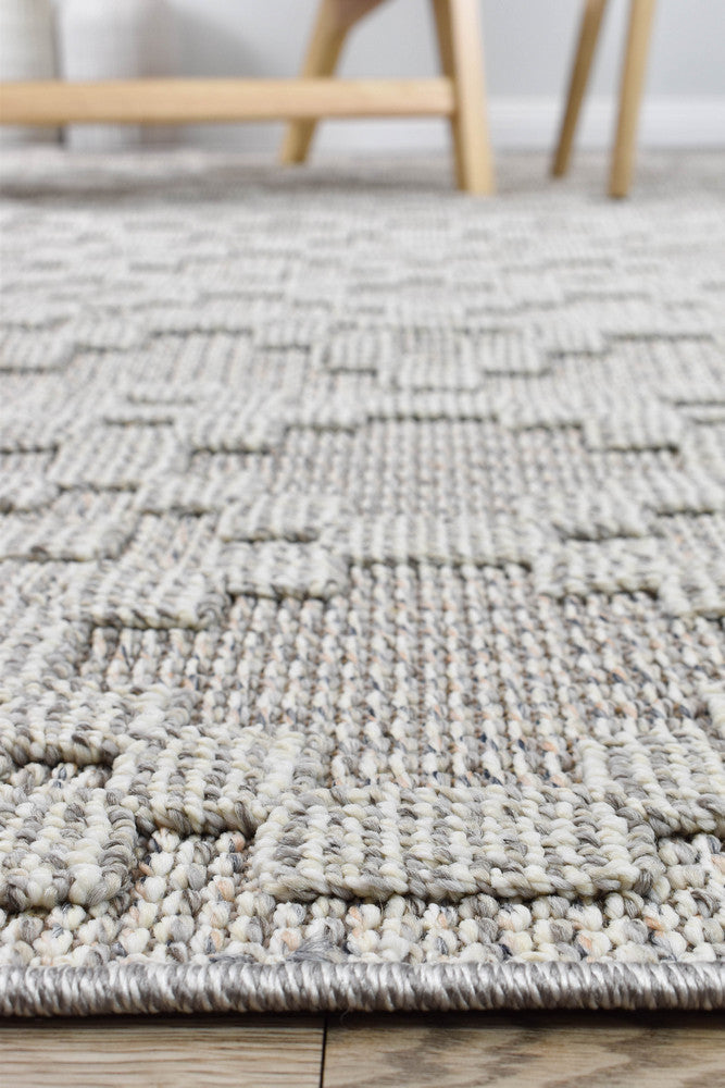 Colorado Chevron Light Grey Outdoor Rug