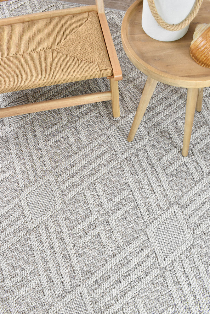 Colorado Diamond Light Grey Outdoor Rug
