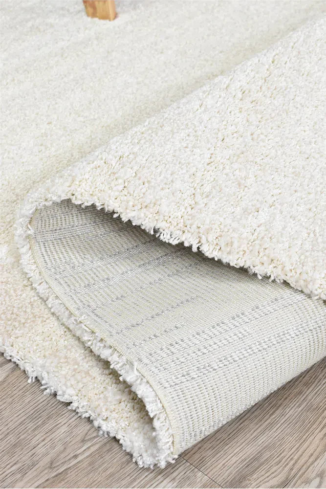 Naomi Topaz Cream Shag Rug