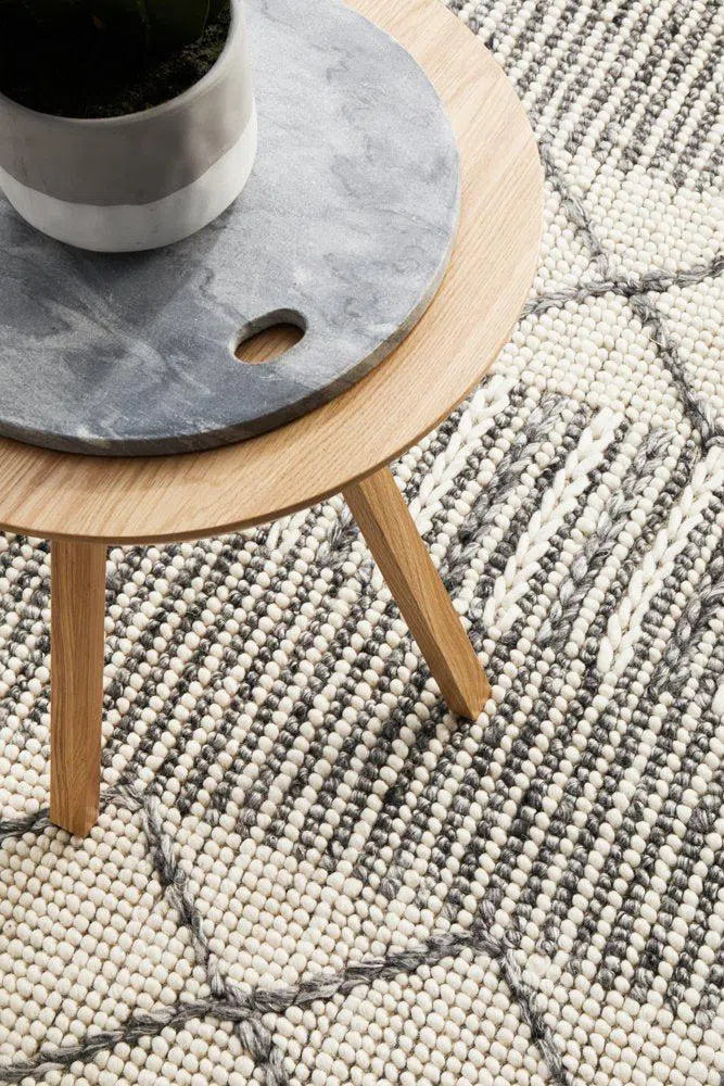 Hellena Braied Grey Wool Rug