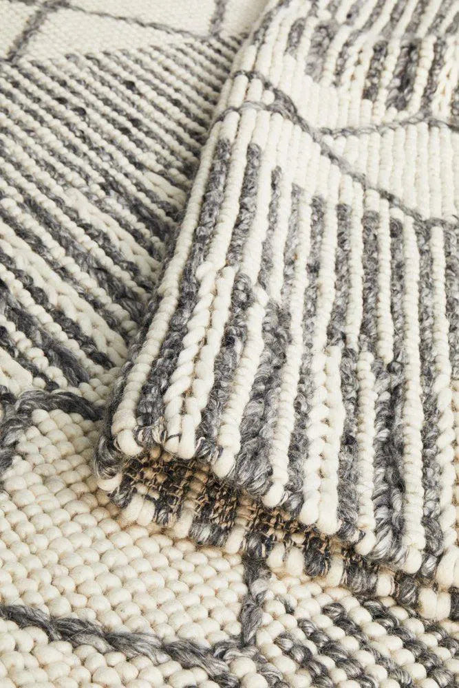 Hellena Braied Grey Wool Rug