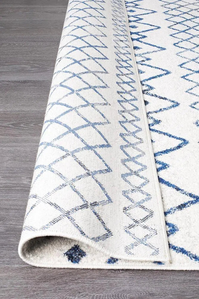 Oasis-Oasis Nadia White Blue Rustic Tribal Runner Rug