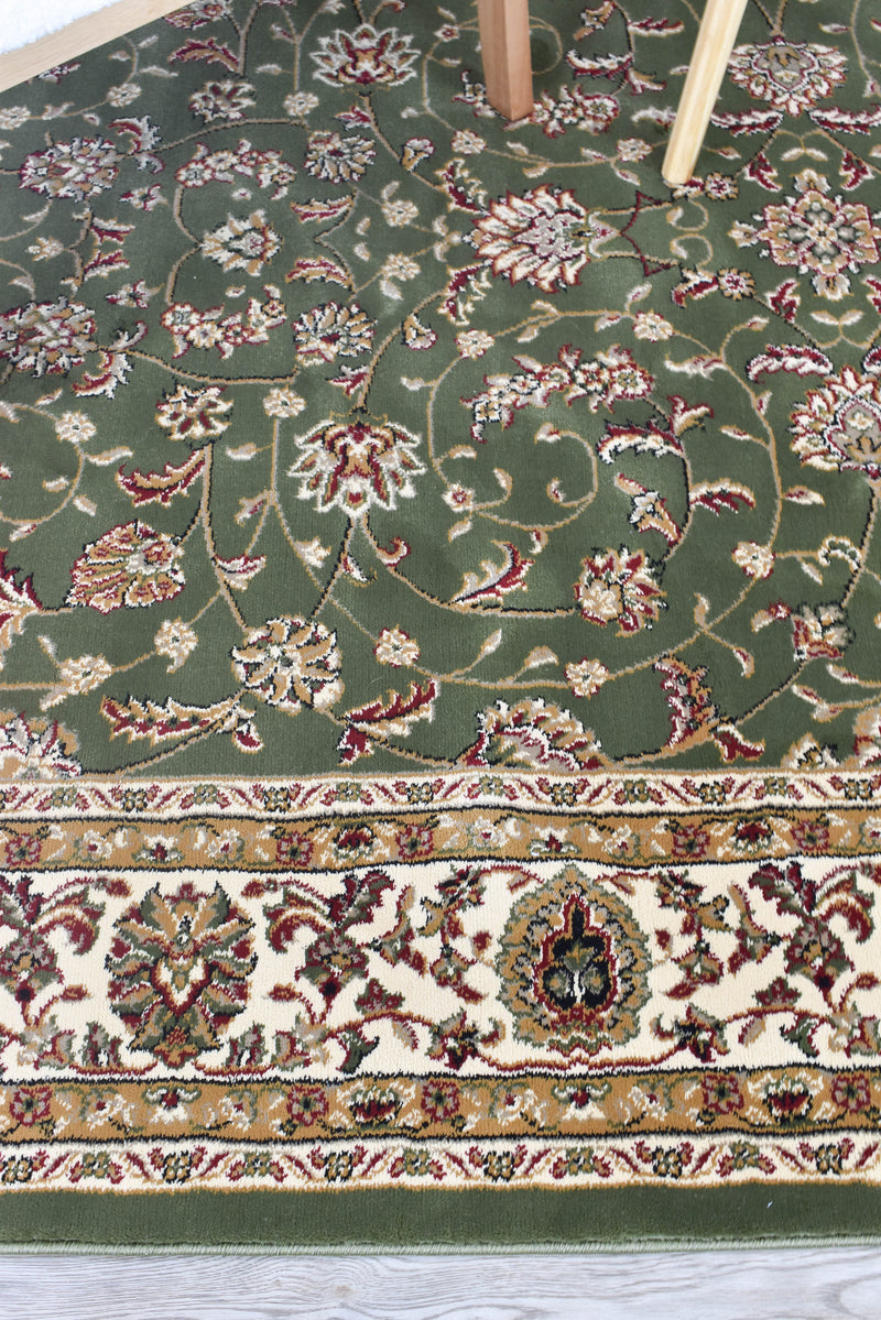 Granada 79 Green Traditional super thick Rug