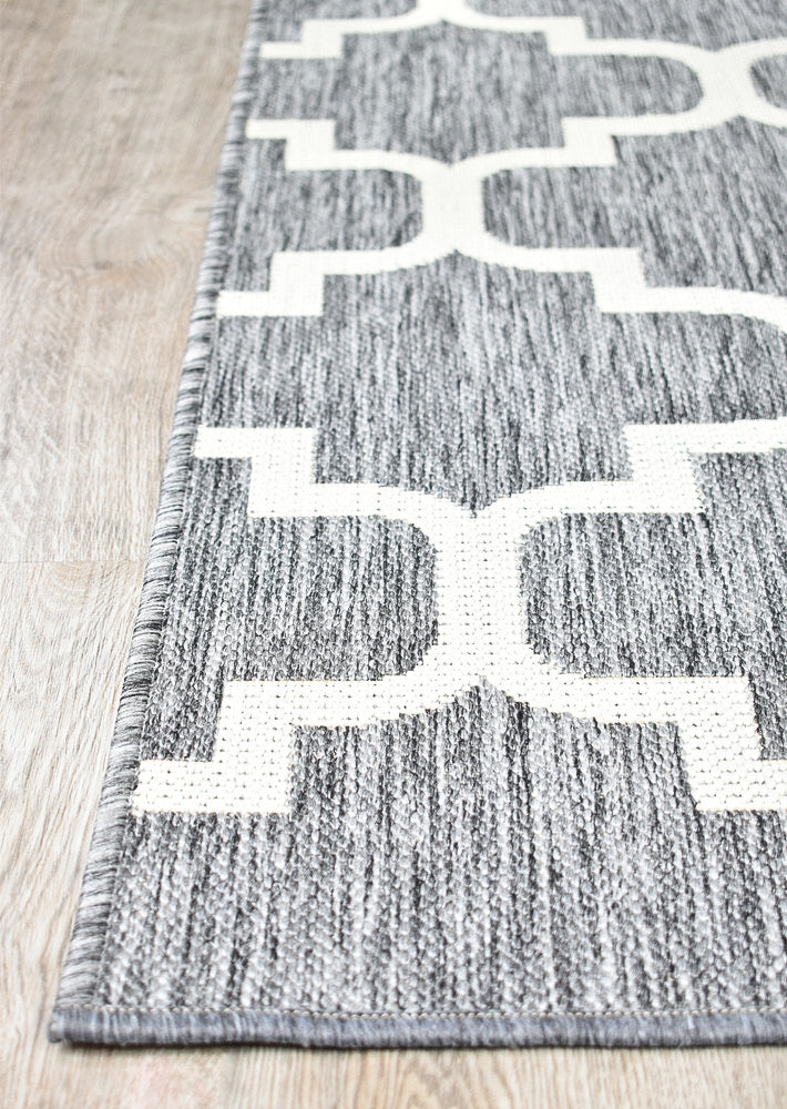 Alaska Indoor Outdoor 68 Light Grey Rug