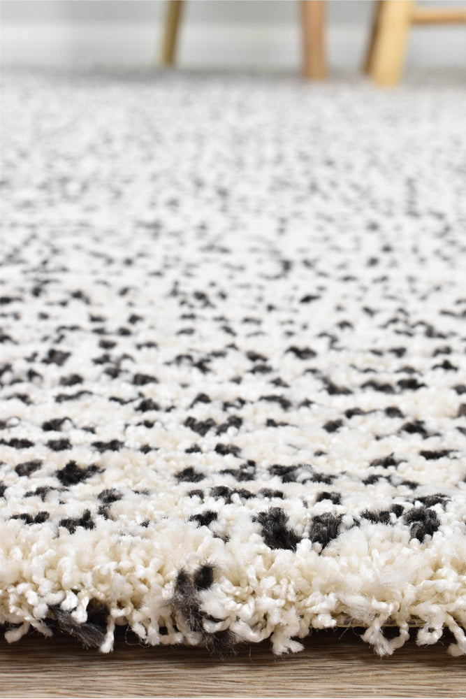 Naomi Polka Ivory Shag Rug