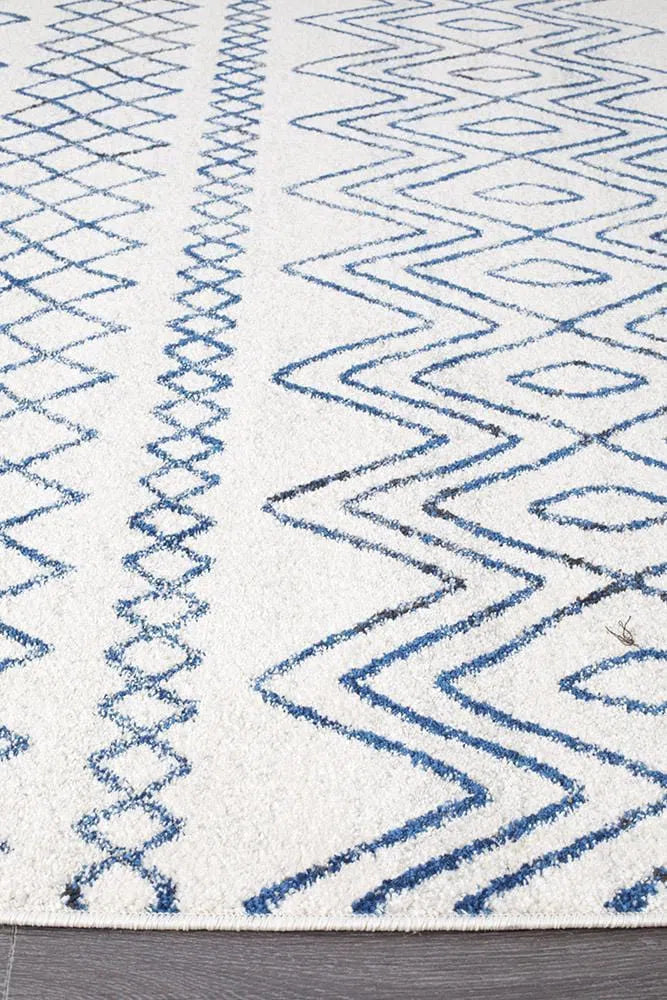 Oasis-Oasis Nadia White Blue Rustic Tribal Runner Rug